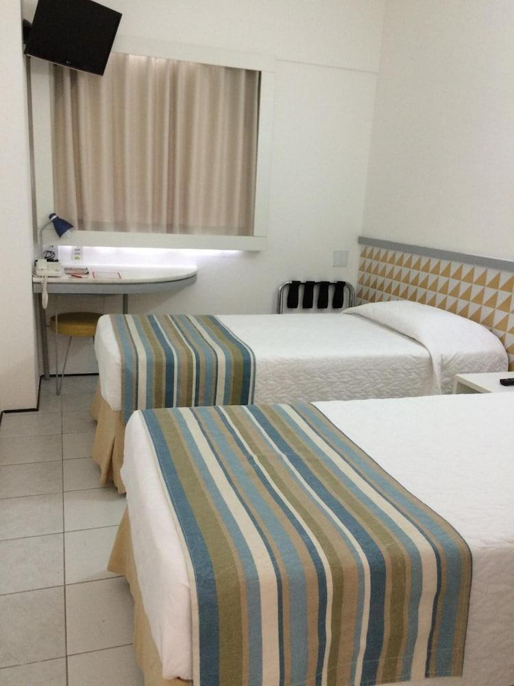 Ibis Budget Сальвадор Экстерьер фото