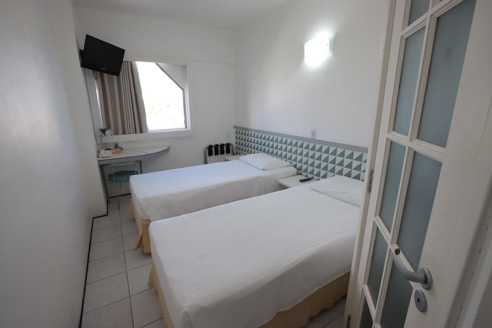 Ibis Budget Сальвадор Экстерьер фото